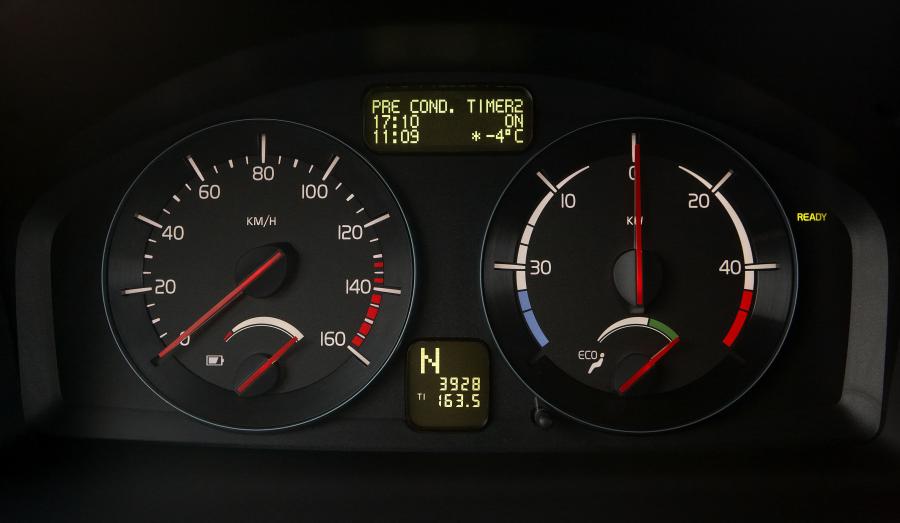  Volvo C30 Electric 2011 года  (фото 12 из 24)
